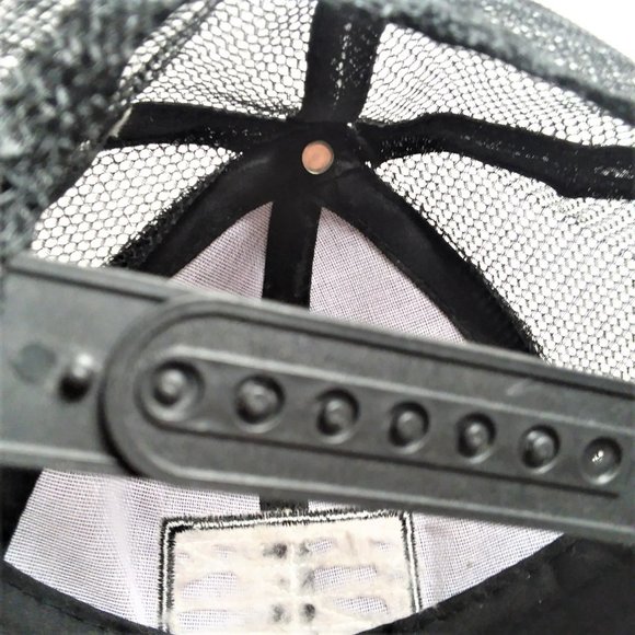 VTG Liberty University Snapback Mesh Trucker's Hat Adjustable Ball Cap Lynchburg - Picture 4 of 4